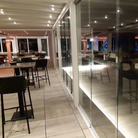 Pergola autoportante - cubic - Unica living design Poland - addossata / in alluminio estruso / in PVC