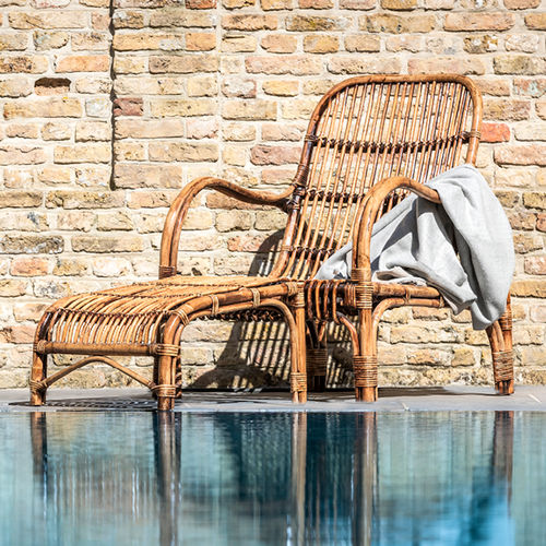 Poltrona contemporanea - RATTAN LOUNGE CHAIR AND FOOTREST - Defleure Home Collection - in rattan / con poggiapiedi / con cuscino rimovibile