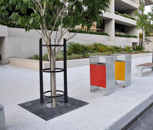 Griglia per alberi quadrata - URBAN FF - Urban Fountains and Furniture - rettangolare / in metallo