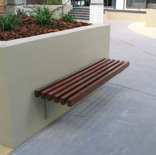 Panca per spazi pubblici contemporanea - CITY  - Urban Fountains and Furniture - in legno / in metallo / a muro