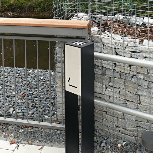 Portacenere da terra - RAILA ASH - STREETPARK s.r.o. - in acciaio galvanizzato / in acciaio inossidabile / per esterni