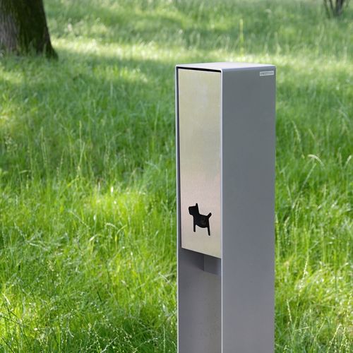 Distributore di sacchetti per escrementi di cani a pavimento - RAILA DOG - STREETPARK s.r.o. - per spazio pubblico / in acciaio galvanizzato