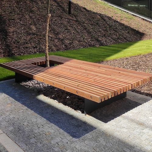 Panca per spazi pubblici contemporanea - ROSTY - STREETPARK s.r.o. - in acciaio / in legno / senza schienale