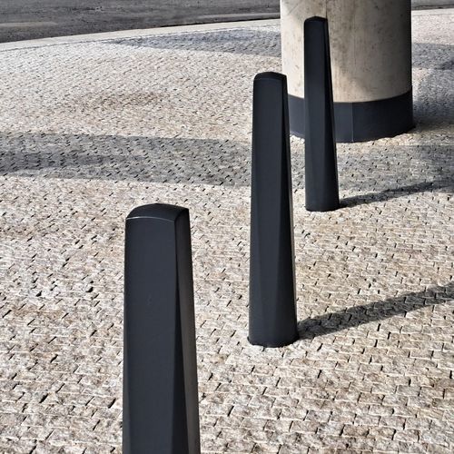 Dissuasore di sicurezza - KATAO - STREETPARK s.r.o. - fissa / in calcestruzzo / alta