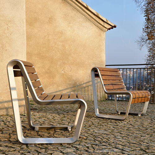 Panca per spazi pubblici contemporanea - BOROLA - STREETPARK s.r.o. - in legno / in alluminio / con schienale