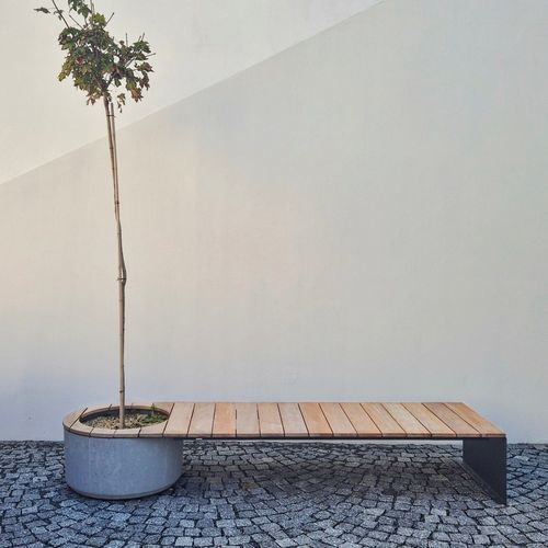Panca per spazi pubblici in ferro galvanizzato - FLORIA GRAND - STREETPARK s.r.o. - in fibrocemento ad alte prestazioni / in acciaio con rivestimento a polvere / in materiale composito