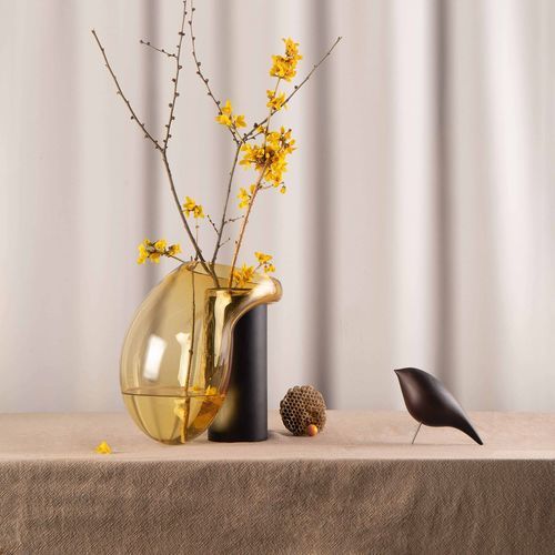 Vaso contemporaneo - Gutta Boon - NOOM - in vetro soffiato / in rovere / in resina
