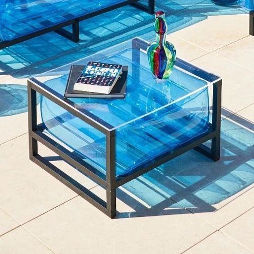Tavolino basso contemporaneo - EKO - MOJOW DESIGN - in poliuretano / con supporto in alluminio / quadrato