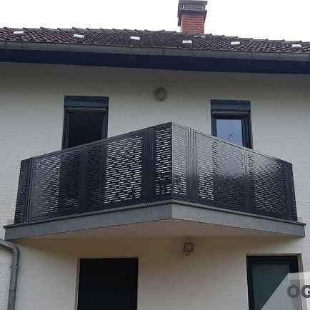 Ringhiera in metallo - Ograje Kočevar - a pannelli / in lamiera forata / a sbarre