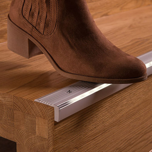 Profilo per gradini in profilato di alluminio - STEKO - Klus Design - antiscivolo