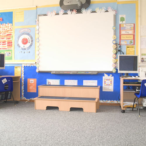 Palco per scuola materna - DOUBLE WHITEBOARD STEP  - ambic educational