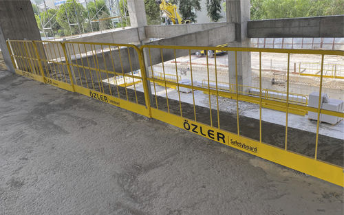 Ringhiera in metallo - SAFETYBOARD - OZLER Formwork - in rete metallica / da esterno / per scala