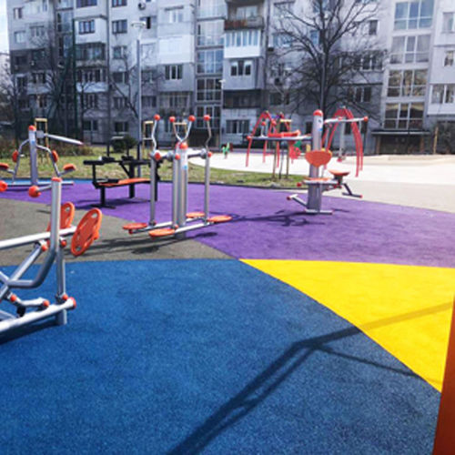 Pavimento per parco giochi - QUICKLAWN SAFEPOL - KDF - Sports Flooring Production - in gomma riciclata / in poliuretano / altri formati
