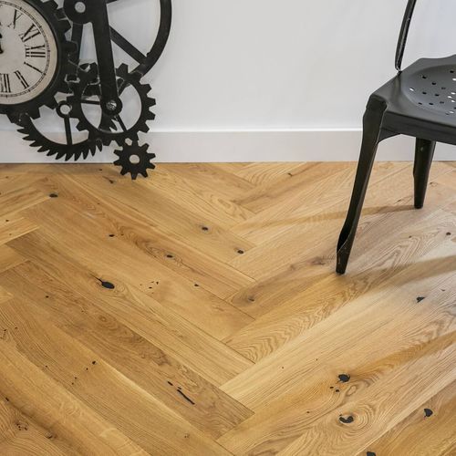 Parquet massello - VERNIS INVISIBLE - Décoplus Parquets - in rovere / a spina di pesce / verniciato