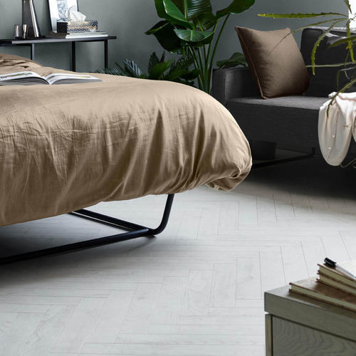 Pavimento laminato in rovere - BATON ROMPU CHESTNUT WHITE - Décoplus Parquets - aspetto legno / aspetto parquet / per uso residenziale