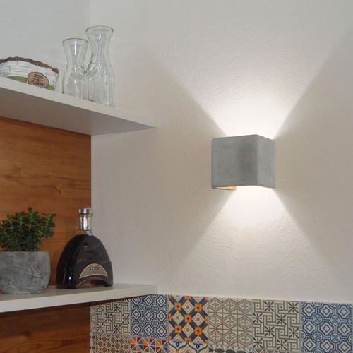 Applique contemporanea - PLINTH  - s.luce - da interno / in calcestruzzo / quadrata