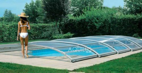 Copertura per piscina bassa - AQUILUS PISCINES - scorrevole / in alluminio / con azionamento manuale
