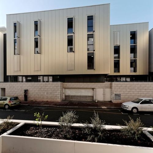 Pannello sandwich per rivestimento di facciata - Promirock®  - ArcelorMittal Building Solutions - rivestimento in acciaio / anima in lana di roccia / ad alta resistenza