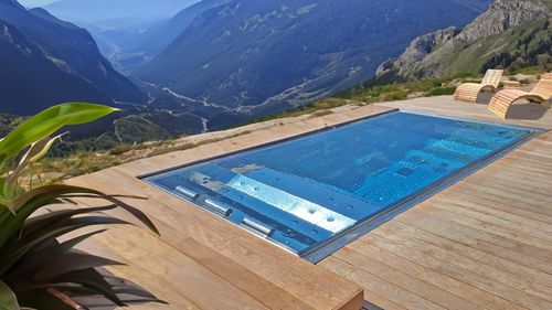 Piscina a straripamento - Swiss Thai Water Solution Co.,LTD - su misura / da esterno / contract