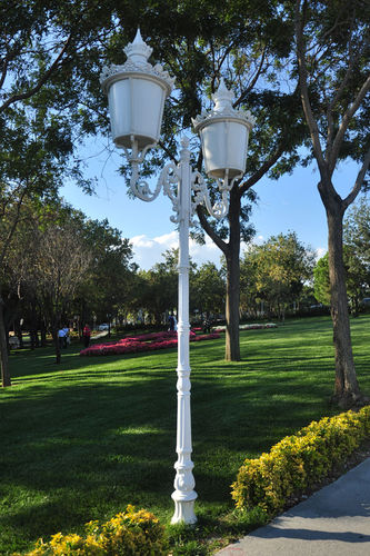 Lampione da giardino - ORION  - Light34 Lighting - classico / in alluminio / in ghisa di alluminio