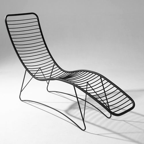 Chaise longue contemporanea - CURVE - Studio Stirling - in acciaio / in acciaio inossidabile / per terrazza