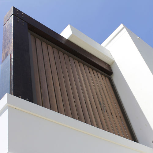 Frangisole in legno composito - LB09119 - Innowood - per facciata / per finestra / verticale