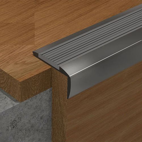 Profilo per gradini in metallo - Foshan Hero Metal Co.,Ltd.  - in vinile / in legno / in laminato