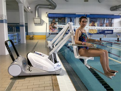 Sollevapersone elettrico - I-SWIM 2 - AUTOLIFT Srl - idraulico / ad altezza regolabile / su guida di scorrimento