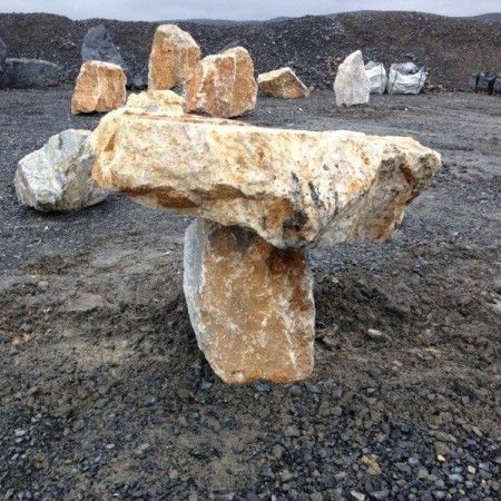 Blocco in pietra per esterni - YELLOW MONOLITHS - Canteras el cerro s. l. - decorativo / in marmo