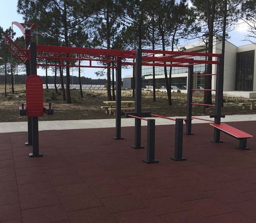 Area fitness per esterni per spazi pubblici - TR FIT - Veco Urban Design - dips / trazione al pulley / crunch addominale