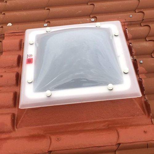 Lucernario per tetto - CLARABOYA-TAS - TRANSFORMADOS Y ACCESORIOS DEL SUR, S.L - con sistemi di evacauzione fumi / per sistema di ventilazione / elettrico