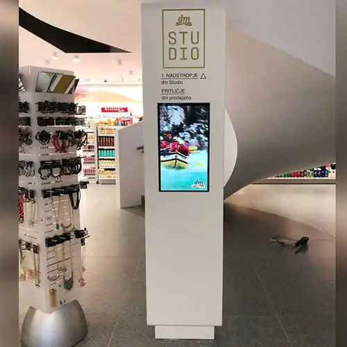 Totem di segnalazione - Elmont Bled d.d. - LED / digitale / da interno