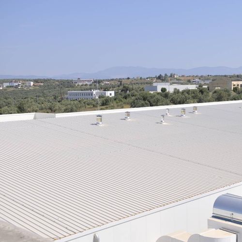 Pannello per coperture a falde - Insotherm DPU - KAMARIDIS GLOBALWIRE GROUP - in poliuretano / aspetto metallo / ondulato