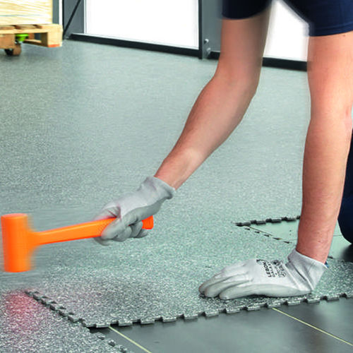 Piastrella flessibile in vinile - GTI MAX - Gerflor - Contract Sport & Contract Flooring - levigata / testurizzata / da interno