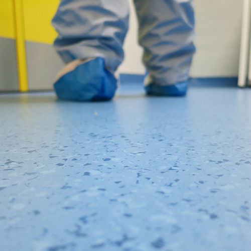 Pavimento ad alte prestazioni - MIPOLAM BIOCONTROL - Gerflor - Contract Sport & Contract Flooring - in vinile / da interno / per aree à traffico intenso