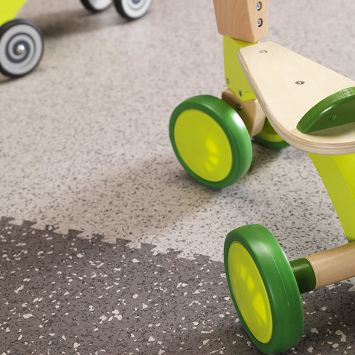 Piastrella flessibile in vinile - ATTRACTION® - Gerflor - Contract Sport & Contract Flooring - levigata / da interno / da pavimento