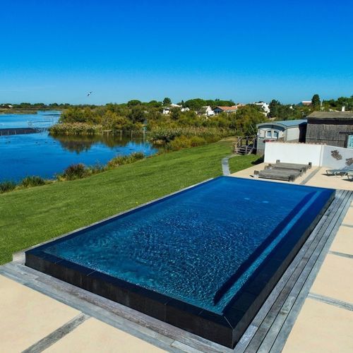 Piscina per hotel - COLLECTIVES - Diffazur Piscines - a straripamento / su misura / da esterno