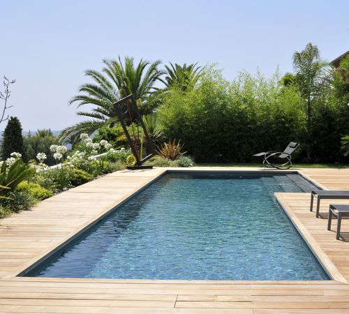Piscina a straripamento - GÉOMÉTRIQUE - Diffazur Piscines - su misura / bordo integrato / da esterno