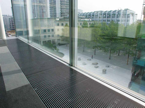 Pavimento sopraelevato in metallo - ANDRITZ EUROSLOT Architecture - da interno