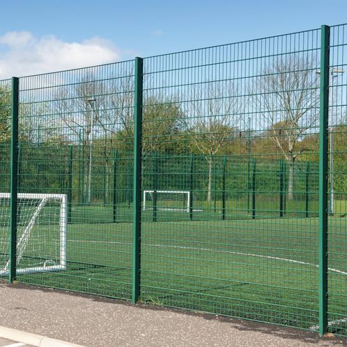 Recinzione a maglia saldata - MUGA - HERAS - sportiva / per campo sportivo / in acciaio galvanizzato