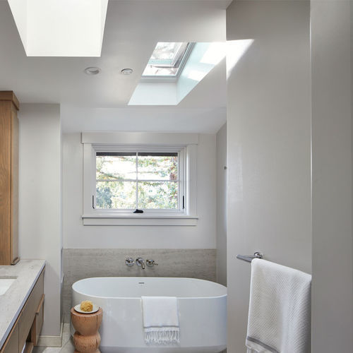 Finestra da tetto in alluminio - FRESH AIR - VELUX - in legno / a proiezione / a doppi vetri