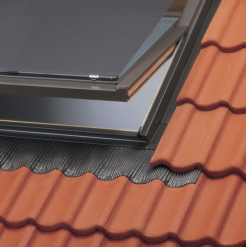 Tetto a falde - EDW - VELUX - in pietra / aspetto tegola