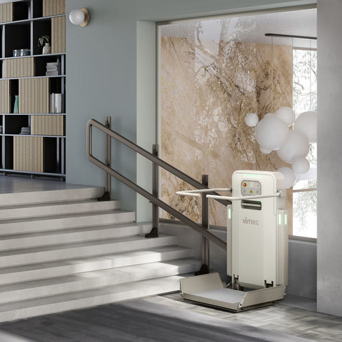 Montascale a piattaforma PMR -  V6 - VIMEC Srl - per sedia a rotelle / per uso domestico / ad uso professionale
