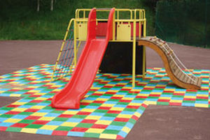 Pavimento in gomma - GAROCHUT® - WATTELEZ - per parco giochi / a quadrotte / testurizzato
