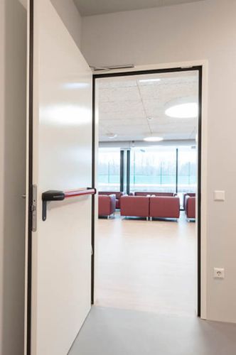 Porta da interno - INNOVA  - PADILLA - in metallo / battente / contemporanea