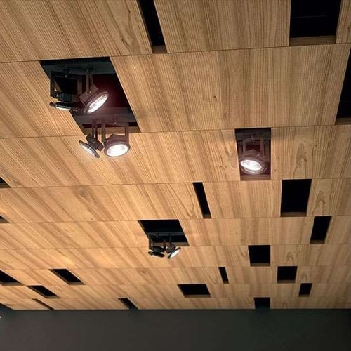 Controsoffitto in legno - DÉRIVE - OBERFLEX - a quadrotte / per ufficio / da interno
