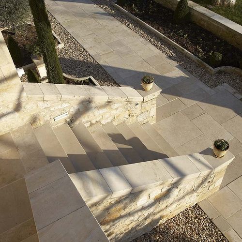 Scala dritta - AUBEROCHE POMMELÉE - OCCITANIE PIERRES - con gradini in pietra / in calcestruzzo / per uso residenziale