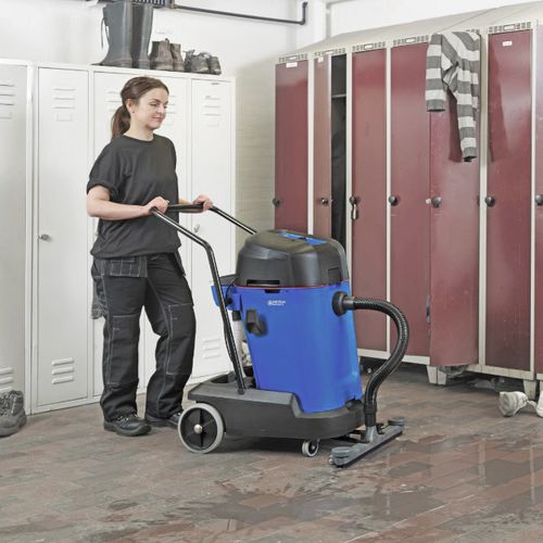 Aspirapolvere per edificio ad uso pubblico - MAXXI II 55-2 WD 220-240V/50-60 UK - NILFISK - professionale / a carrello / a umido