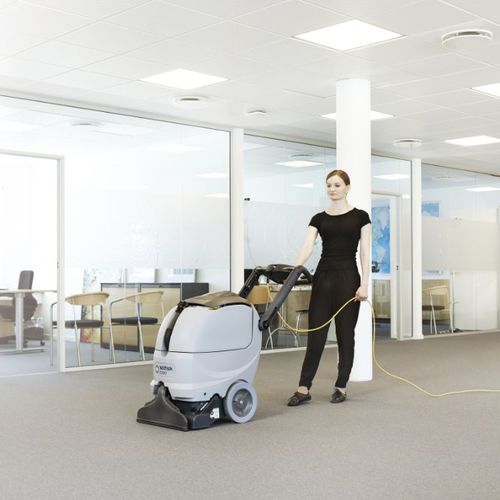 Lavamoquette professionale - ES300 NILFISK - NILFISK - uomo a terra