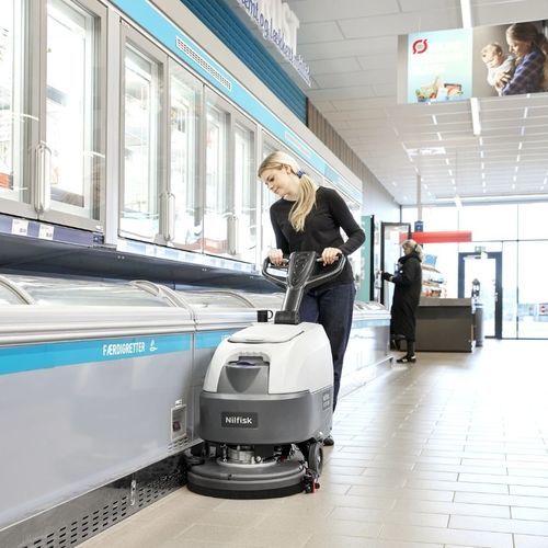 Pulitrice con guida da terra - SC370 43B - NILFISK - a batteria / compatta